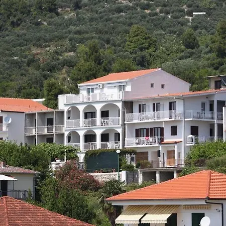 Gradac 6660a Apartman *